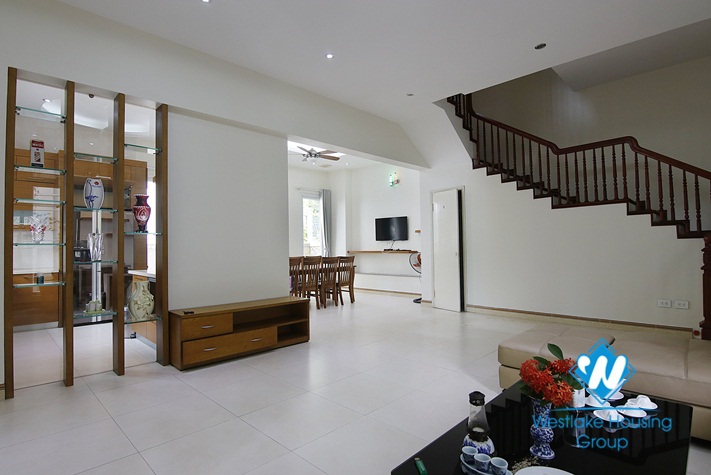 Affordable single detached villa for rent in Vinhomes Riverside, Hanoi